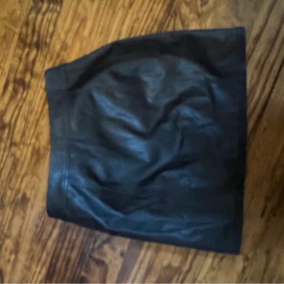 Faux leather skirt Full zip side - Picture 6 of 6